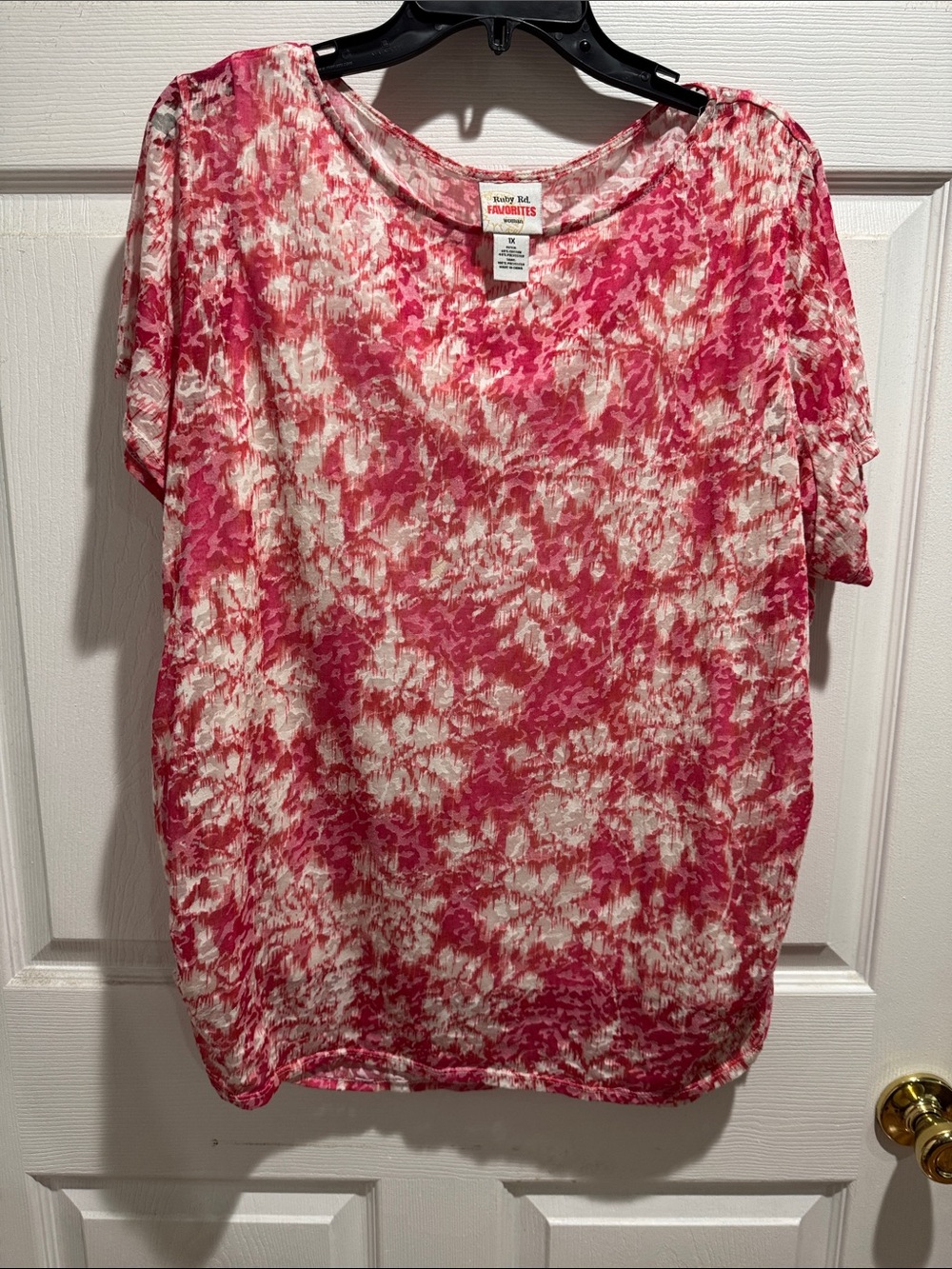 Ruby Rd. Short sleeve top with tank top attached underneath. Pink and white. 1X